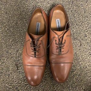 Johnston & Murphy Size 10.5 Brown Cap Toe